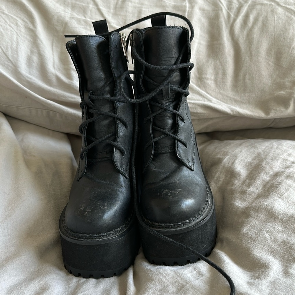 UNIF CHUNKY BOOTS